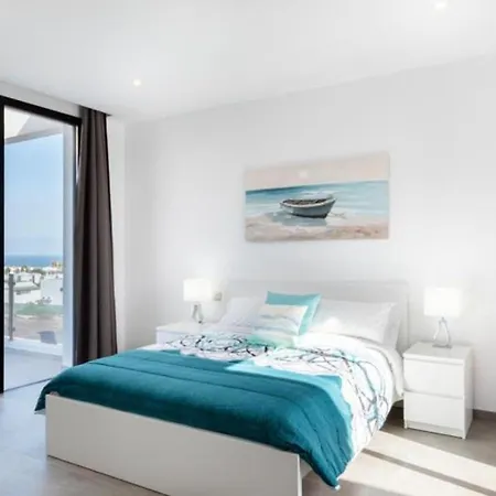 Villa Moderna Con Aire Acondicionado Y Wi-fi En Puerto Del Carmen - Es-175-36 *