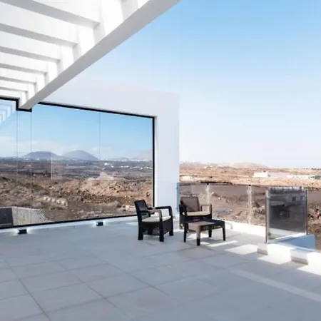 Villa Moderna Con Aire Acondicionado Y Wi-fi En Puerto Del Carmen - Es-175-36 Tias