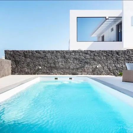 Moderna Con Aire Acondicionado Y Wi-fi En Puerto Del Carmen - Es-175-36 Villa Tias