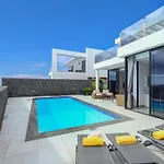 Moderna Con Aire Acondicionado Y Wi-fi En Puerto Del Carmen - Es-175-36 *