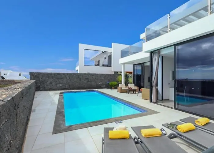 Moderna Con Aire Acondicionado Y Wi-fi En Puerto Del Carmen - Es-175-36 *